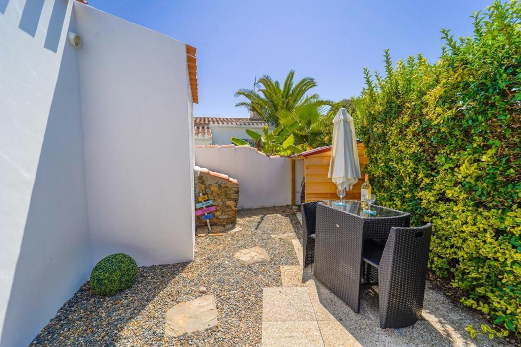 L'ILE D'YEU, vos prochaines vacances - Vélos et wifi gratuits Port-Joinville Exterior foto